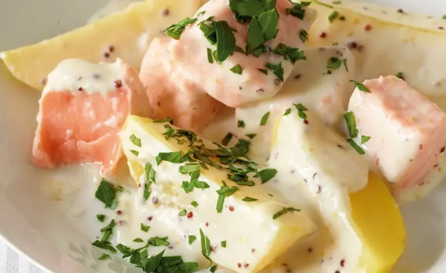 Welche Sauce passt zu Lachs und Kartoffeln?