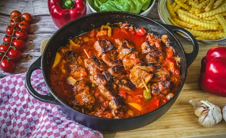 Schaschlik im Ofen ohne Anbraten - so bleiben die Spieße saftig