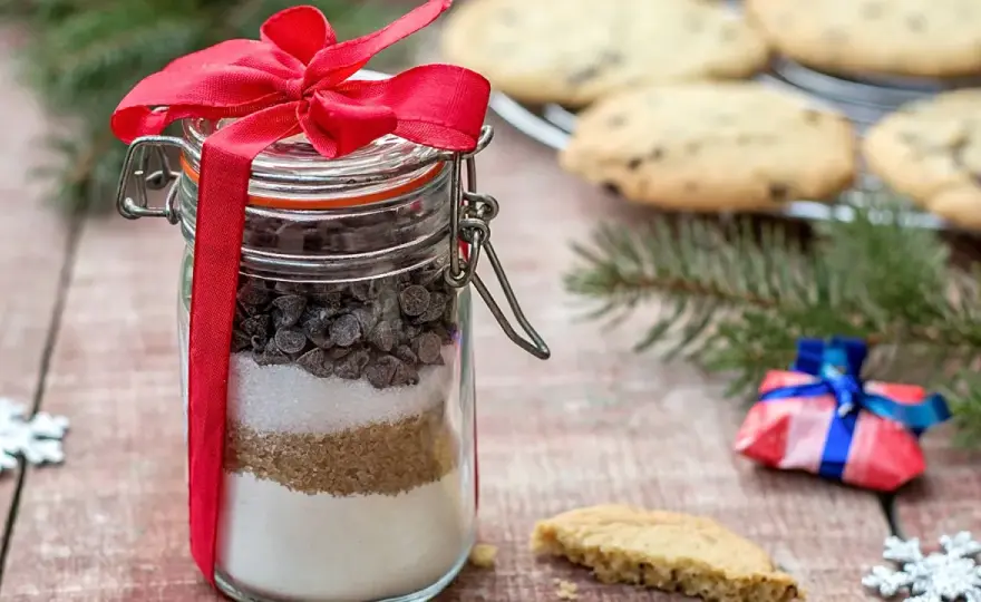 Backmischung im Glas selber machen für Schoko-Cookies