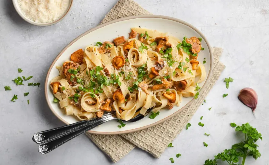 Tagliatelle mit Pfifferlingen cremig und aromatisch