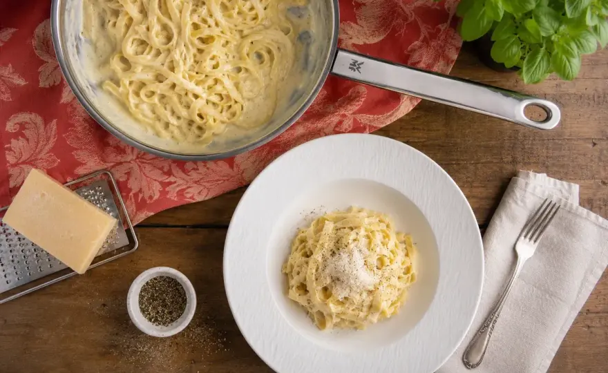 Pasta Alfredo in 20 Minuten - so wird die Sauce cremig