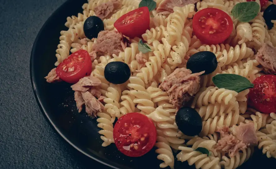 Italienischer Nudelsalat gelingt so aromatisch und frisch