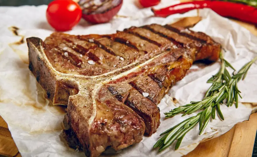 T-Bone-Steak grillen - so gelingt der zarte Kern