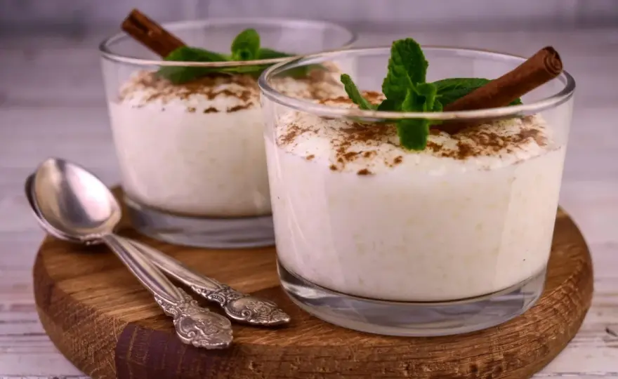 Milchreis-Rezept für cremigen Genuss mit Zimt und Obst