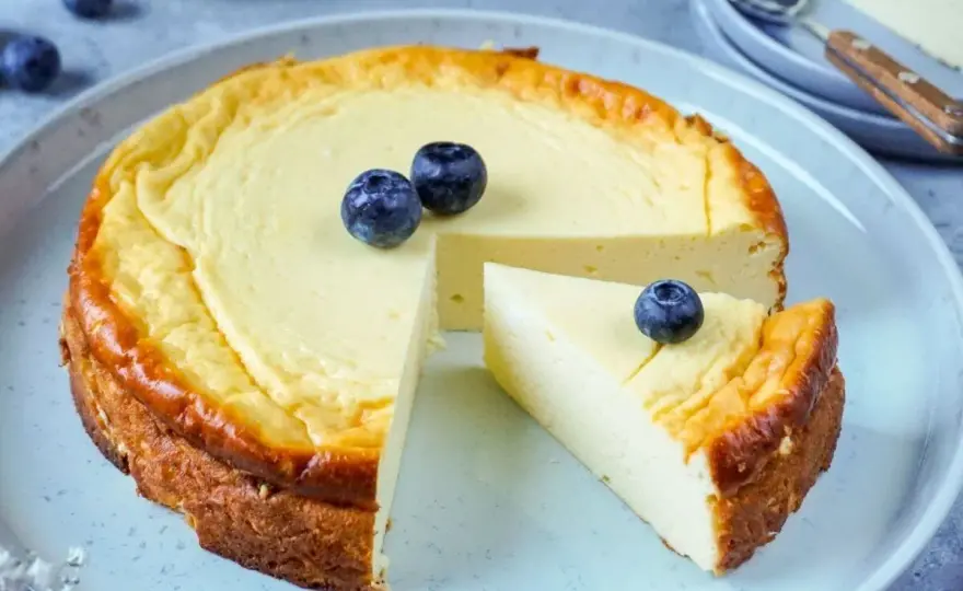 Protein-Cheesecake mit Magerquark - cremig statt trocken