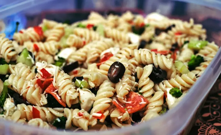 Salate zum Grillen - die besten Ideen fürs Buffet