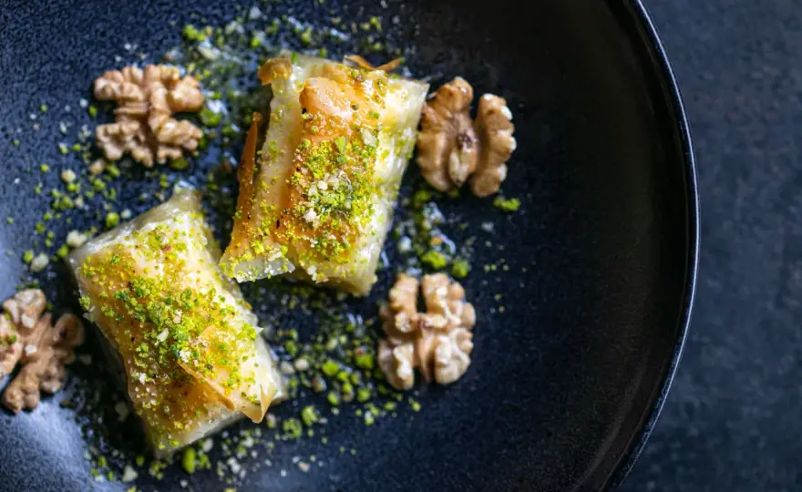 Baklava selber machen - knusprig, saftig und aromatisch